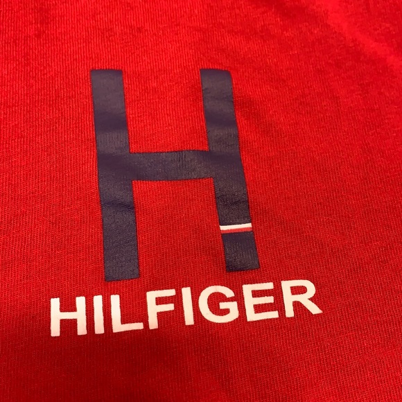 New🖤 Tommy Hilfiger 2 T-shirts - Picture 4 of 7